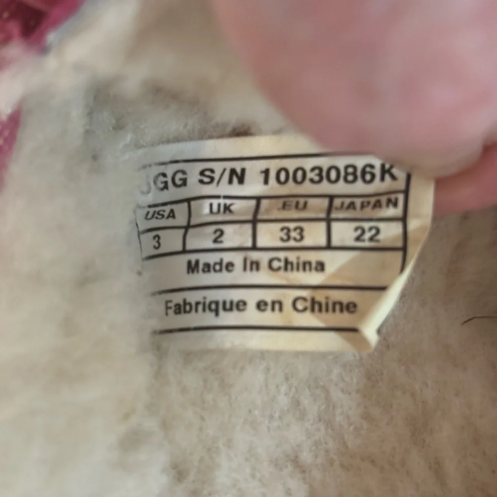 UGG Sz 3 Glittery Pink Bow Sheepskin Lined Moccasins